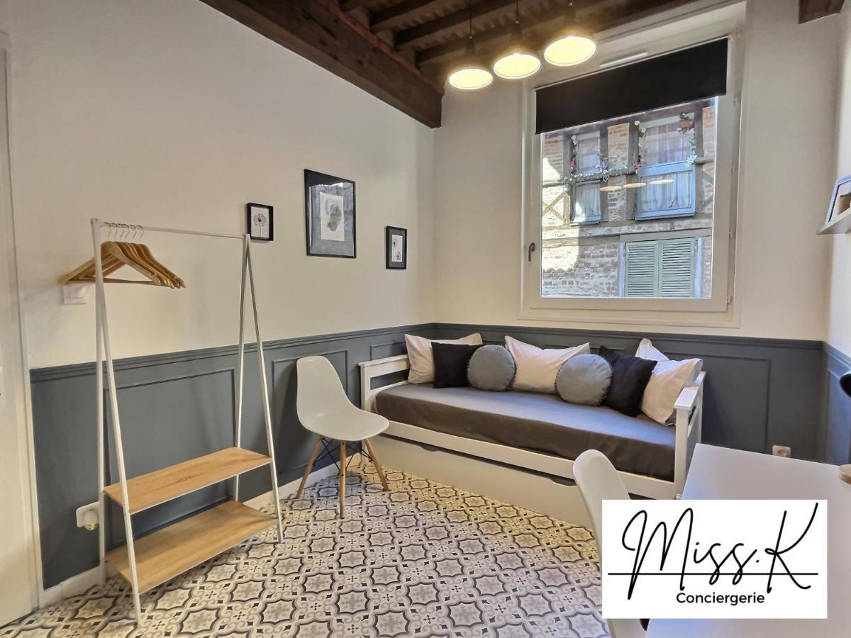"La Fenetre Sur Le Marche" De Miss.K Conciergerie Apartment Châtillon-sur-Chalaronne Exterior photo